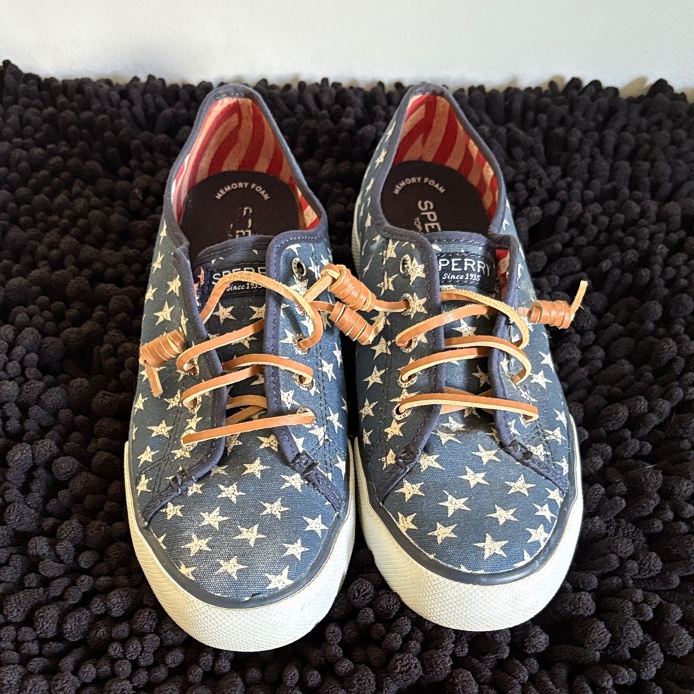Sperry Women’s Navy Star Sneakers